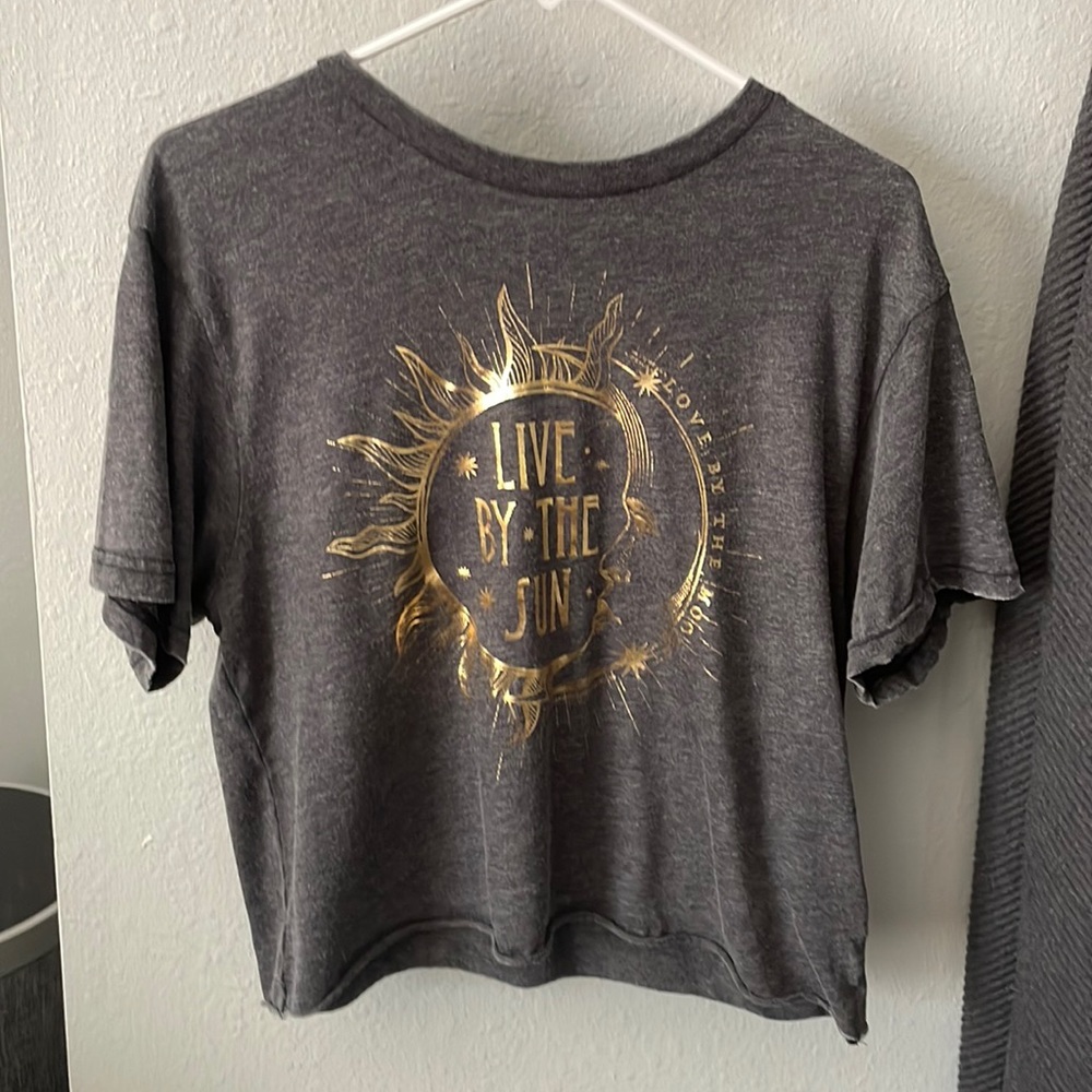 Live by the sun crop top
